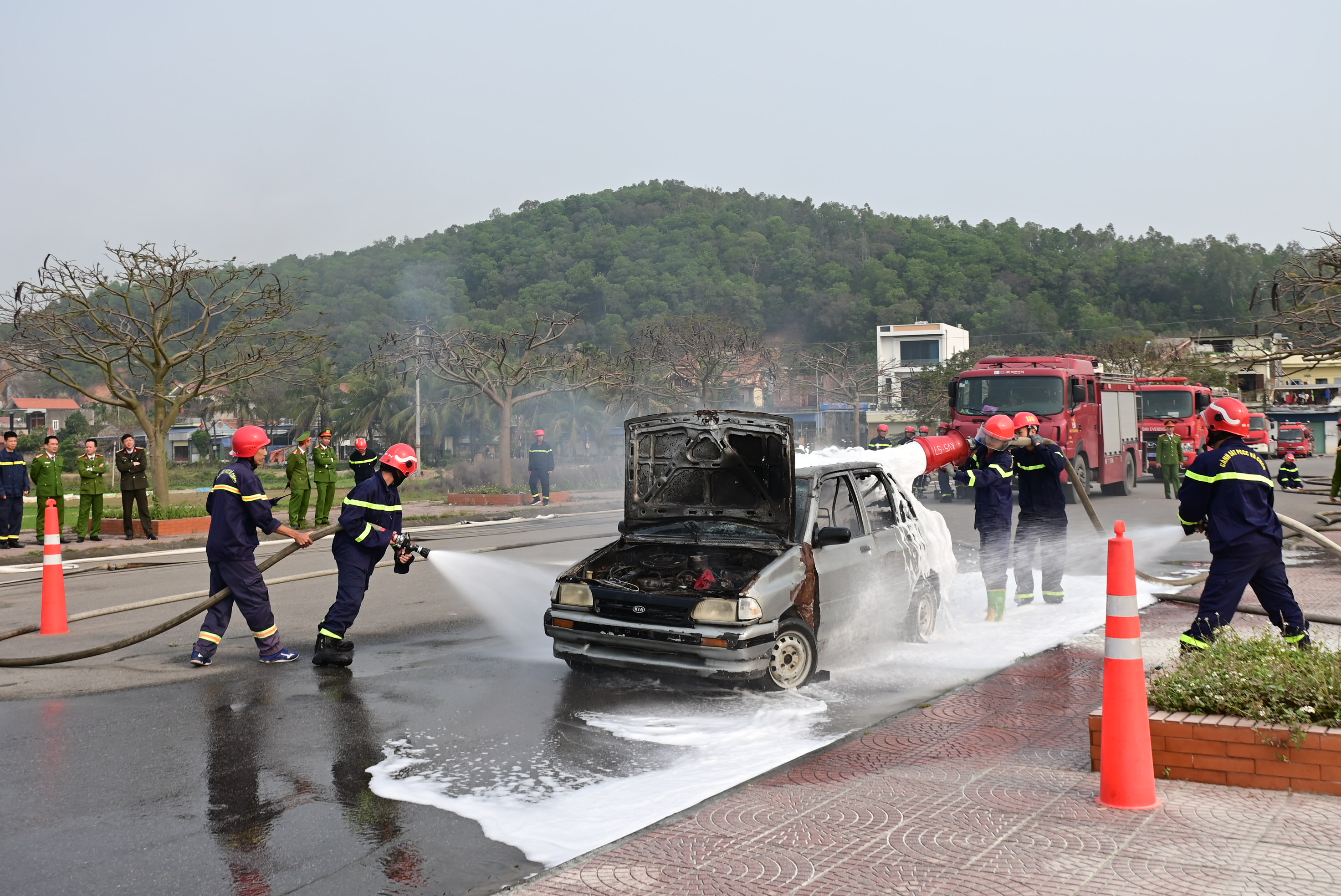 Bế giảng lớp thứ nhất tập huấn chuyên sâu, nâng cao nghiệp vụ chữa cháy và CNCH